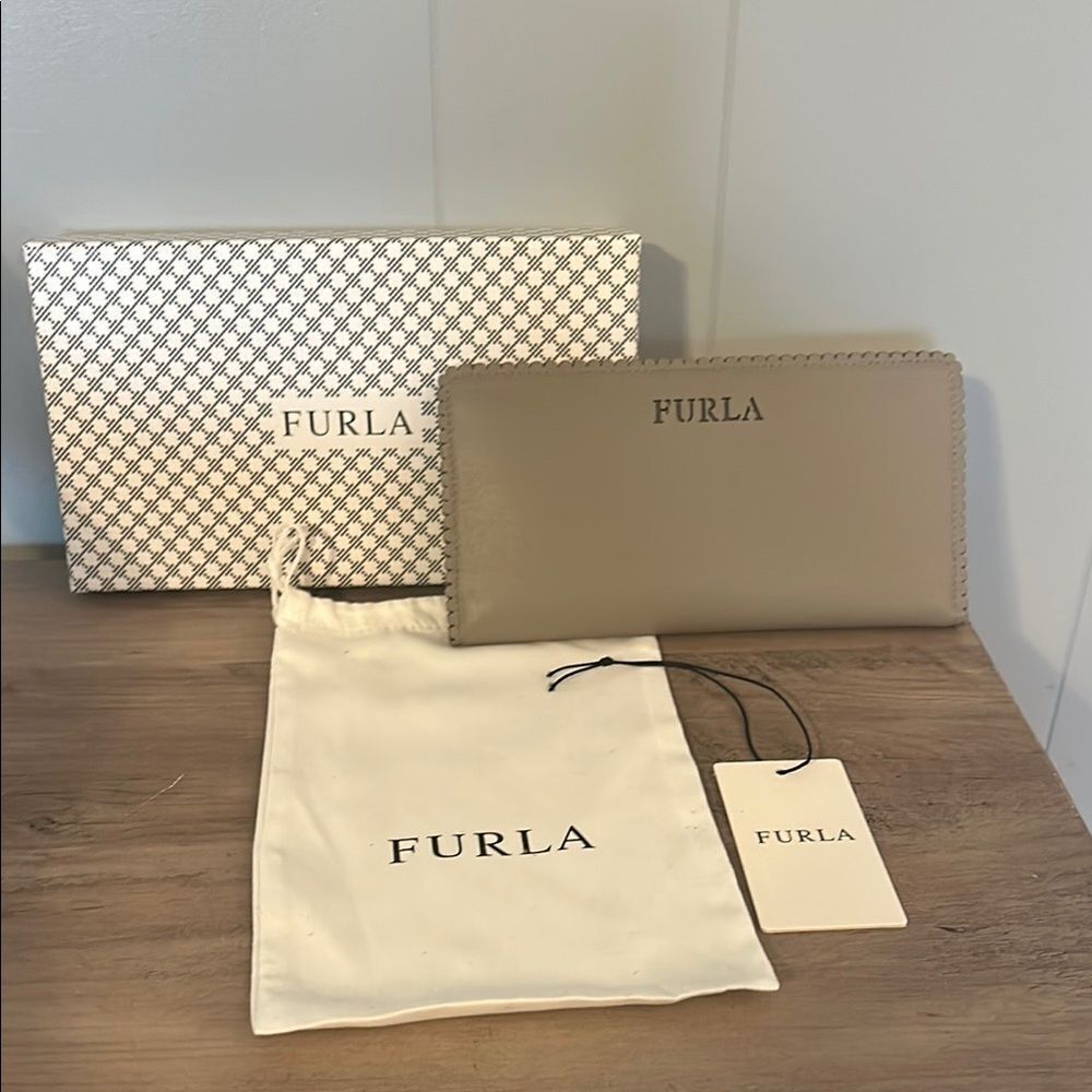 NWT & Box Furla Grey Leather Wallet